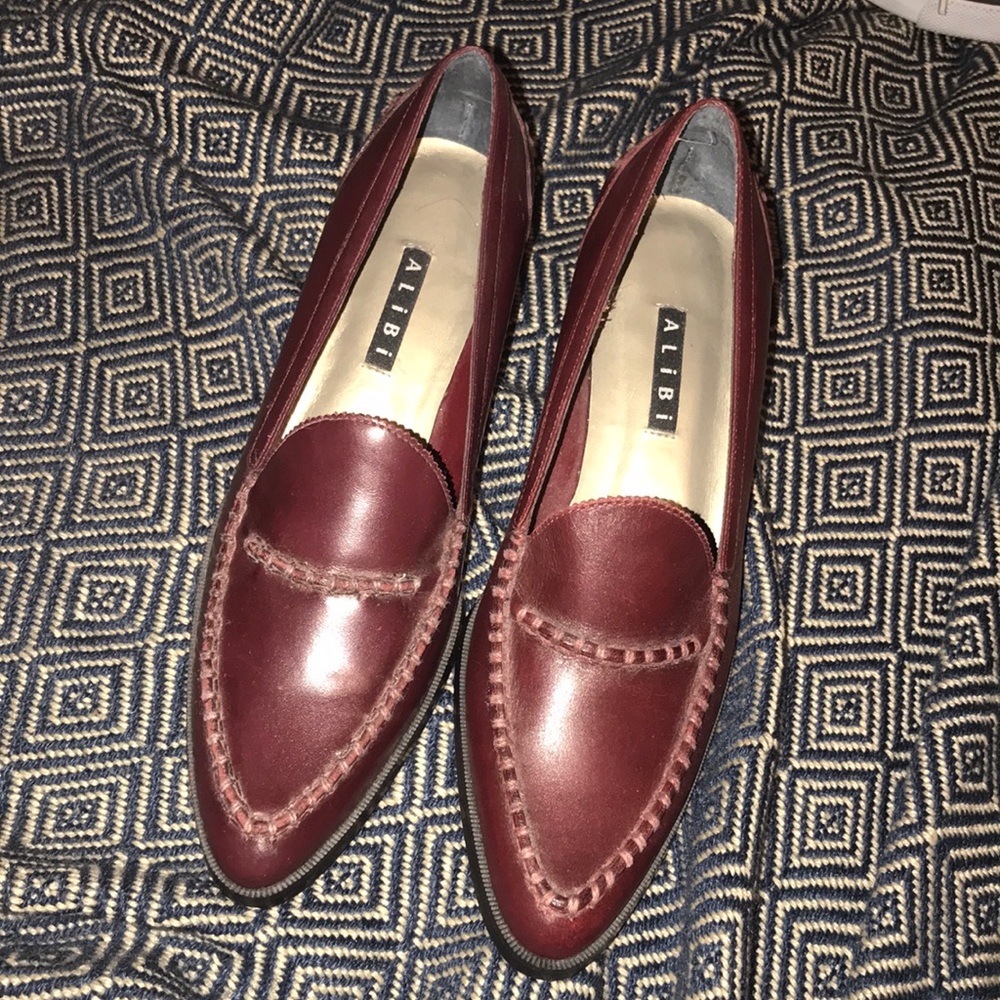 Alibi Burgundy low heel loafers slip on size 6 1/2
